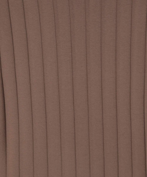 LAKOLE（ラコレ）の「ワイドリブスリーブレスTシャツ / LAKOLE（Tシャツ/カットソー・レディース・ボルドー/ライトグリーン/オフホワイト/スモーク/ブラウン系その他/ライトベージュ・SMALL/MEDIUM）」の17枚目の写真