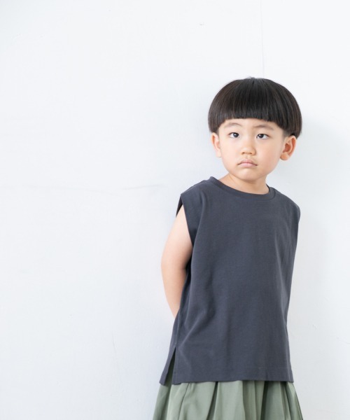 LOWRYS FARM（ローリーズファーム）の「ＢＡＳＩＣノースリーブ　889697（Tシャツ/カットソー・キッズ・チャコールグレー/オフホワイト/カーキ/オレンジ・MEDIUM/LARGE/X-LARGE）」の3枚目の写真