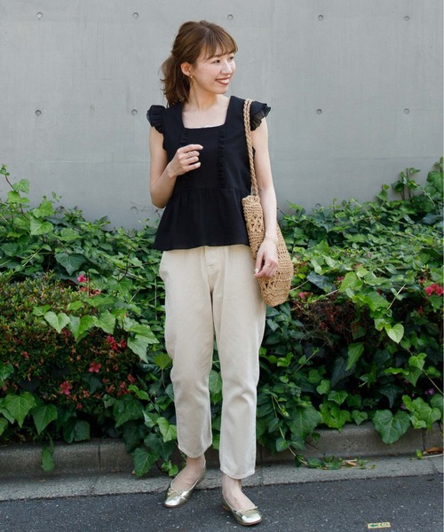 flower（フラワー）の「タイニーフリルブラウス（シャツ/ブラウス・レディース・ブラック/ベージュ・FREE）」の14枚目の写真