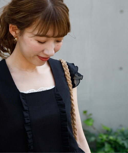 flower（フラワー）の「タイニーフリルブラウス（シャツ/ブラウス・レディース・ブラック/ベージュ・FREE）」の7枚目の写真