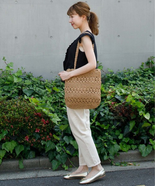 flower（フラワー）の「タイニーフリルブラウス（シャツ/ブラウス・レディース・ブラック/ベージュ・FREE）」の8枚目の写真