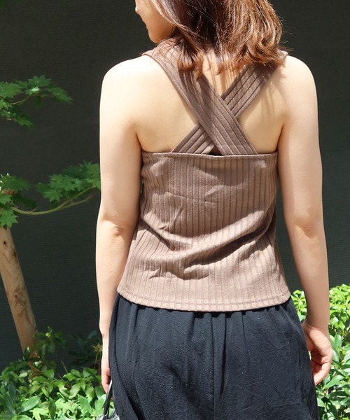 Riberry（リベリー）の「ワイドリブ　バッククロスタンク（タンクトップ・レディース・アイボリー/ブラック/ライトブラウン/モカ/ベージュ・MEDIUM）」の4枚目の写真