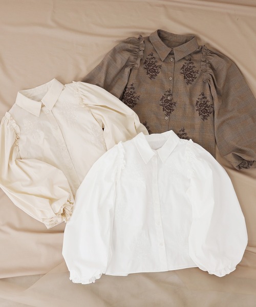 one after another NICE CLAUP（ワンアフターアナザーナイスクラップ）の「袖ボリューム刺繍ブラウス（シャツ/ブラウス・レディース・ベージュ/オフホワイト/チェック/グレー系その他・FREE）」の15枚目の写真