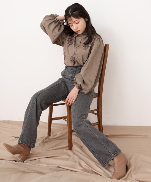 one after another NICE CLAUP（ワンアフターアナザーナイスクラップ）の「袖ボリューム刺繍ブラウス（シャツ/ブラウス・レディース・ベージュ/オフホワイト/チェック/グレー系その他・FREE）」の12枚目の写真