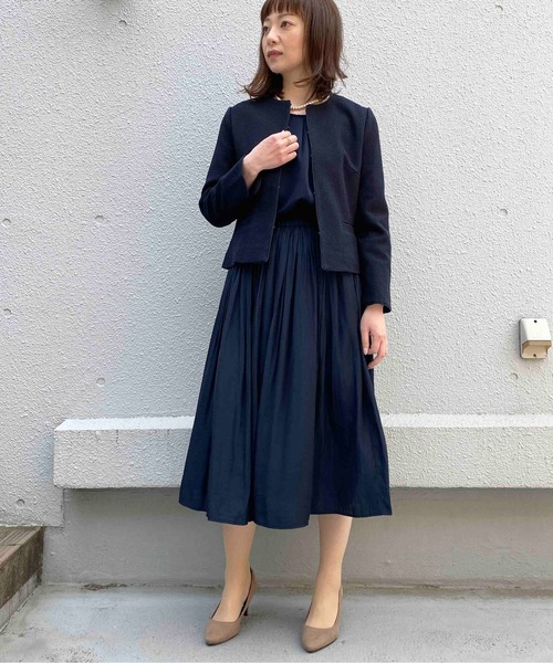 PICCIN(ピッチン)の「パウダーサテンフレアスカート(スカート・レディース・ネイビー/グレイッシュベージュ・M/L)」の17枚目の写真