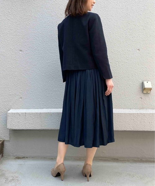 PICCIN(ピッチン)の「パウダーサテンフレアスカート(スカート・レディース・ネイビー/グレイッシュベージュ・M/L)」の18枚目の写真