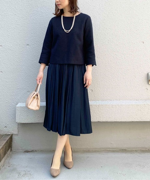 PICCIN(ピッチン)の「パウダーサテンフレアスカート(スカート・レディース・ネイビー/グレイッシュベージュ・M/L)」の14枚目の写真