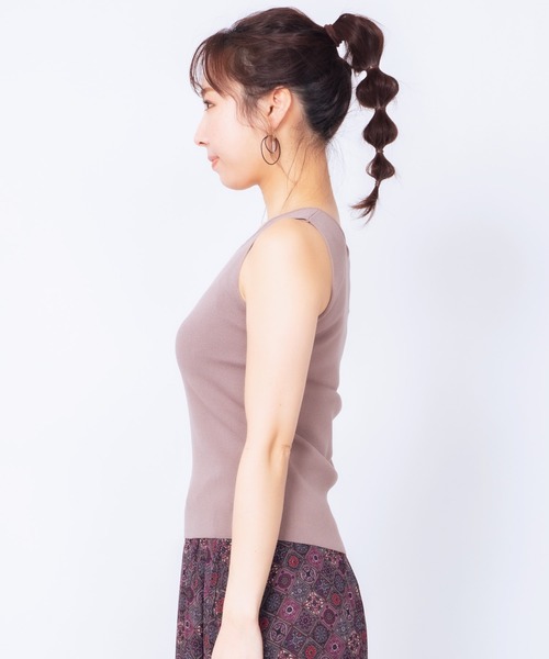 JETSET SOLO PLUS (ジェットセットソロプラス)の「ゴム地ニットスクエアタンクトップ(ニット/セーター・レディース・ブラック/グレイッシュベージュ/ライム・FREE)」の17枚目の写真