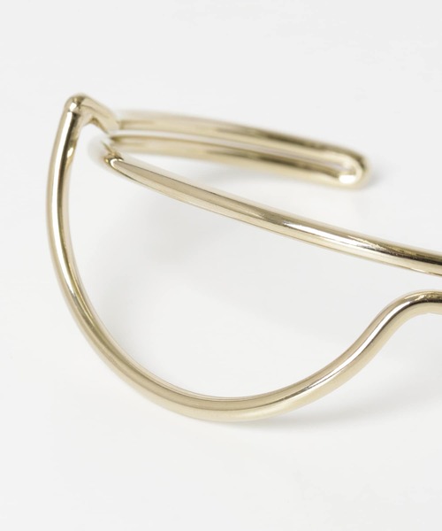SMELLY（スメリー）の「カーブラインバングル（バングル/リストバンド・レディース・ゴールド・-）」の2枚目の写真