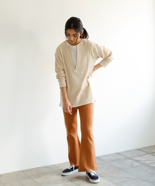 Auntie Rosa Holiday(アンティローザホリデー)の「ビッグワッフルディープVネックトップス(Tシャツ/カットソー・レディース・チャコールグレー/カーキ/ナチュラル/グレイッシュベージュ・FREE)」の18枚目の写真