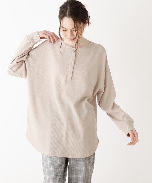 SHOO・LA・RUE（シューラルー）の「◆ワッフル前後2WAYロンT（Tシャツ/カットソー・レディース・チャコールグレー/ベージュ/オフホワイト・02/03/04）」の7枚目の写真