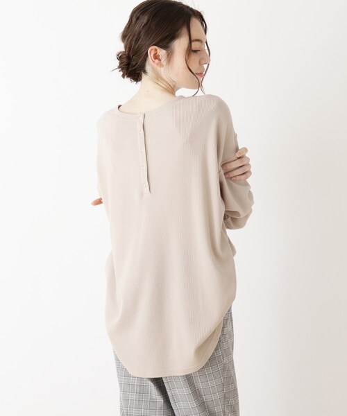 SHOO・LA・RUE（シューラルー）の「◆ワッフル前後2WAYロンT（Tシャツ/カットソー・レディース・チャコールグレー/ベージュ/オフホワイト・02/03/04）」の14枚目の写真