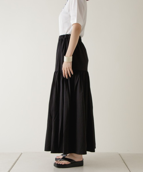 Kastane(カスタネ)の「タイプライターストレッチティアードスカート(スカート・レディース・ブラック/サックスブルー/イエロー・FREE)」の7枚目の写真