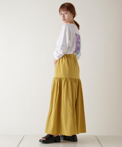 Kastane(カスタネ)の「タイプライターストレッチティアードスカート(スカート・レディース・ブラック/サックスブルー/イエロー・FREE)」の4枚目の写真