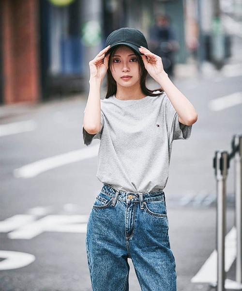 TOMMY HILFIGER(トミーヒルフィガー)の「【オンライン限定】トミーヒルフィガー ワンポイントロゴクルーネックオーバーサイズTシャツ(Tシャツ/カットソー・メンズ・ホワイト/ブラック/ネイビー/グレー・SMALL/MEDIUM/LARGE/X-LARGE/XX-LARGE)」の15枚目の写真