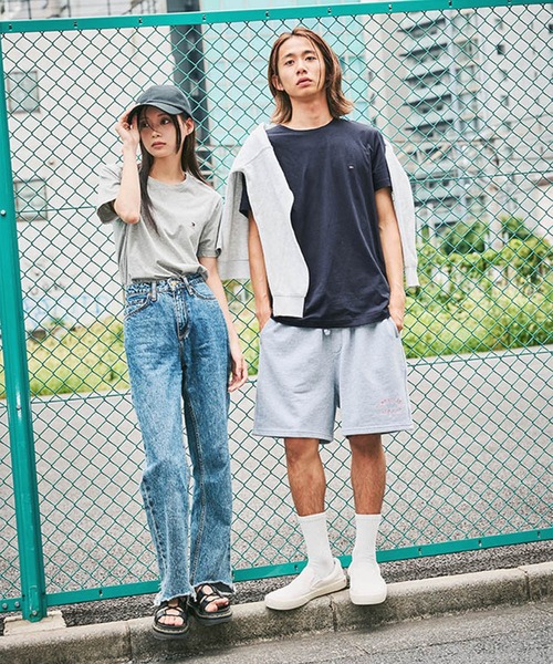 TOMMY HILFIGER(トミーヒルフィガー)の「【オンライン限定】トミーヒルフィガー ワンポイントロゴクルーネックオーバーサイズTシャツ(Tシャツ/カットソー・メンズ・ホワイト/ブラック/ネイビー/グレー・SMALL/MEDIUM/LARGE/X-LARGE/XX-LARGE)」の12枚目の写真