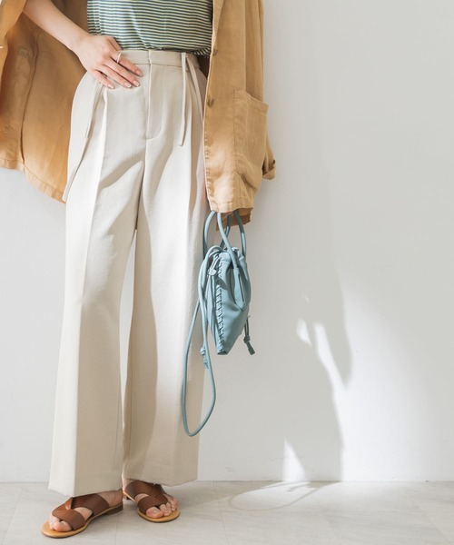 URBAN RESEARCH(アーバンリサーチ)の「サス付きストレートパンツ(その他パンツ・レディース・ブラック/パープル/ホワイト系その他・34/36/38)」の2枚目の写真