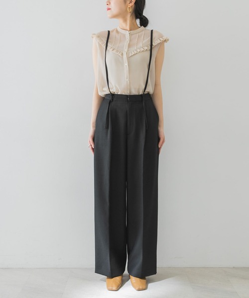 URBAN RESEARCH(アーバンリサーチ)の「サス付きストレートパンツ(その他パンツ・レディース・ブラック/パープル/ホワイト系その他・34/36/38)」の4枚目の写真