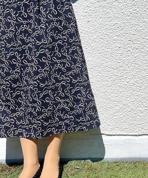 Hamble by Par Avion（ハンブルバイパラビオン）の「リボン柄レトロOP（ワンピース・レディース・オフホワイト/ブラック・ONESIZE）」の15枚目の写真