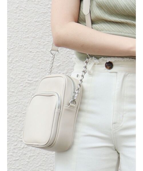 MURUA（ムルーア）の「ミニスクエアバッグ（ハンドバッグ・レディース・ブラック/シルバー/アイボリー/その他・FREE）」の2枚目の写真