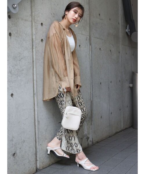 MURUA（ムルーア）の「ミニスクエアバッグ（ハンドバッグ・レディース・ブラック/シルバー/アイボリー/その他・FREE）」の21枚目の写真