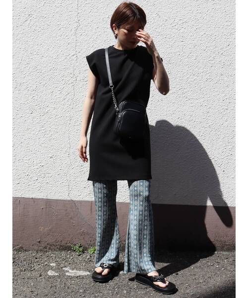 MURUA（ムルーア）の「ミニスクエアバッグ（ハンドバッグ・レディース・ブラック/シルバー/アイボリー/その他・FREE）」の19枚目の写真