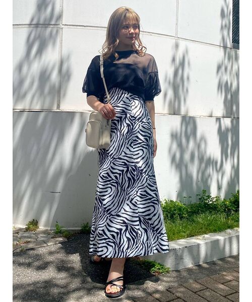 MURUA（ムルーア）の「ミニスクエアバッグ（ハンドバッグ・レディース・ブラック/シルバー/アイボリー/その他・FREE）」の12枚目の写真