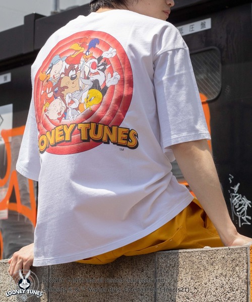Disney（ディズニー）の「∴WEGO/別注 LOONEY TUNES プリントビックシルエット5分袖Tシャツ（Tシャツ/カットソー・メンズ・ホワイト/イエロー/ホワイト系その他/スミクロ・MEDIUM/LARGE）」の3枚目の写真