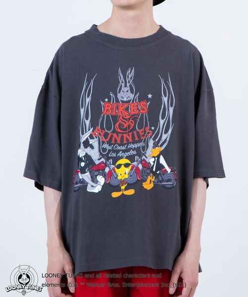 Disney（ディズニー）の「∴WEGO/別注 LOONEY TUNES プリントビックシルエット5分袖Tシャツ（Tシャツ/カットソー・メンズ・ホワイト/イエロー/ホワイト系その他/スミクロ・MEDIUM/LARGE）」の7枚目の写真