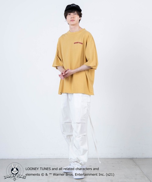 Disney（ディズニー）の「∴WEGO/別注 LOONEY TUNES プリントビックシルエット5分袖Tシャツ（Tシャツ/カットソー・メンズ・ホワイト/イエロー/ホワイト系その他/スミクロ・MEDIUM/LARGE）」の12枚目の写真