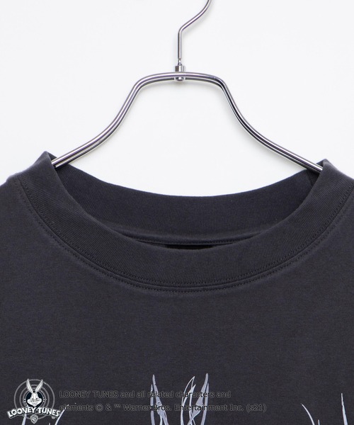 Disney（ディズニー）の「∴WEGO/別注 LOONEY TUNES プリントビックシルエット5分袖Tシャツ（Tシャツ/カットソー・メンズ・ホワイト/イエロー/ホワイト系その他/スミクロ・MEDIUM/LARGE）」の14枚目の写真