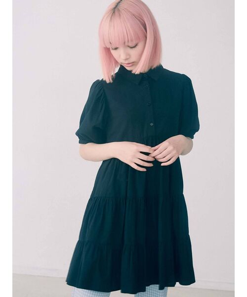 merry jenny(メリージェニー)の「パフスリーブギャザーミニワンピース(ワンピース・レディース・ブルー/ブラック/オフホワイト・FREE)」の7枚目の写真