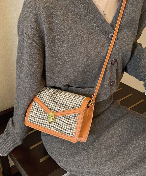 meJane(ミージェーン)の「千鳥格子柄 ミニショルダーバッグ(ショルダーバッグ・レディース・ブラック/ブラウン/マスタード・FREE)」の1枚目の写真