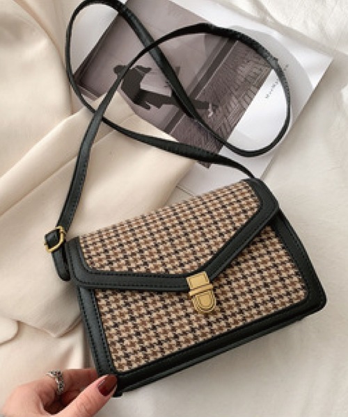 meJane(ミージェーン)の「千鳥格子柄 ミニショルダーバッグ(ショルダーバッグ・レディース・ブラック/ブラウン/マスタード・FREE)」の5枚目の写真