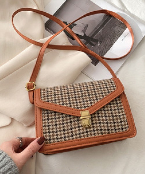 meJane(ミージェーン)の「千鳥格子柄 ミニショルダーバッグ(ショルダーバッグ・レディース・ブラック/ブラウン/マスタード・FREE)」の7枚目の写真