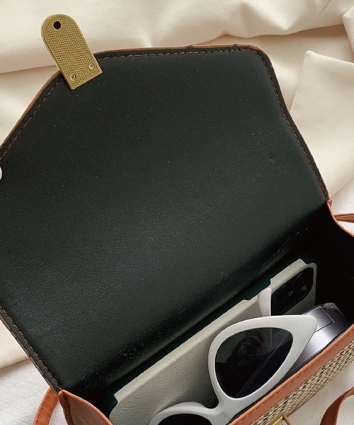 meJane(ミージェーン)の「千鳥格子柄 ミニショルダーバッグ(ショルダーバッグ・レディース・ブラック/ブラウン/マスタード・FREE)」の13枚目の写真