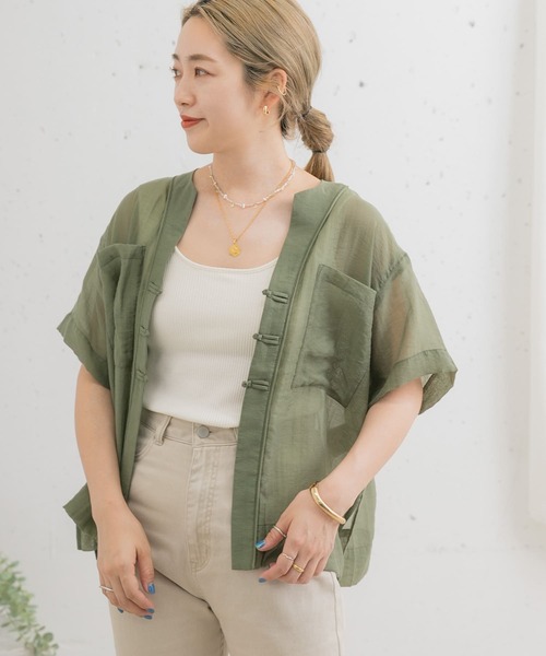 ITEMS URBANRESEARCH（アイテムズ アーバンリサーチ）の「チャイナボタンパイピングシャツ（シャツ/ブラウス・レディース・ブラック/ベージュ/カーキ・FREE）」の18枚目の写真