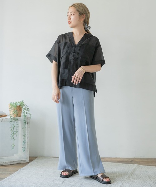 ITEMS URBANRESEARCH（アイテムズ アーバンリサーチ）の「チャイナボタンパイピングシャツ（シャツ/ブラウス・レディース・ブラック/ベージュ/カーキ・FREE）」の19枚目の写真