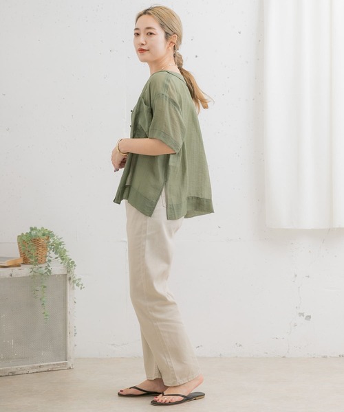 ITEMS URBANRESEARCH（アイテムズ アーバンリサーチ）の「チャイナボタンパイピングシャツ（シャツ/ブラウス・レディース・ブラック/ベージュ/カーキ・FREE）」の22枚目の写真