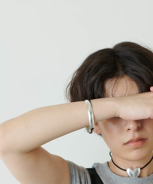Whim Gazette（ウィムガゼット）の「【Hoaw.】Unevenバングル