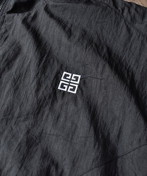 GIVENCHY(ジバンシイ)の「【ヴィンテージ古着】GIVENCHY/ジバンシィ フルジップ ナイロンジャケット(ナイロンジャケット・メンズ・ブラック・MEDIUM)」の4枚目の写真