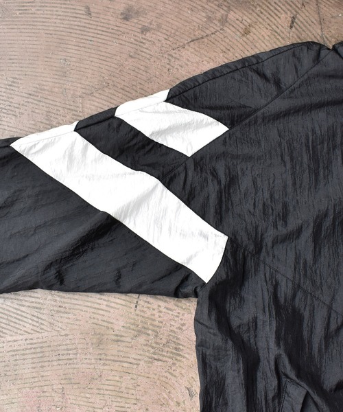 GIVENCHY(ジバンシイ)の「【ヴィンテージ古着】GIVENCHY/ジバンシィ フルジップ ナイロンジャケット(ナイロンジャケット・メンズ・ブラック・MEDIUM)」の7枚目の写真