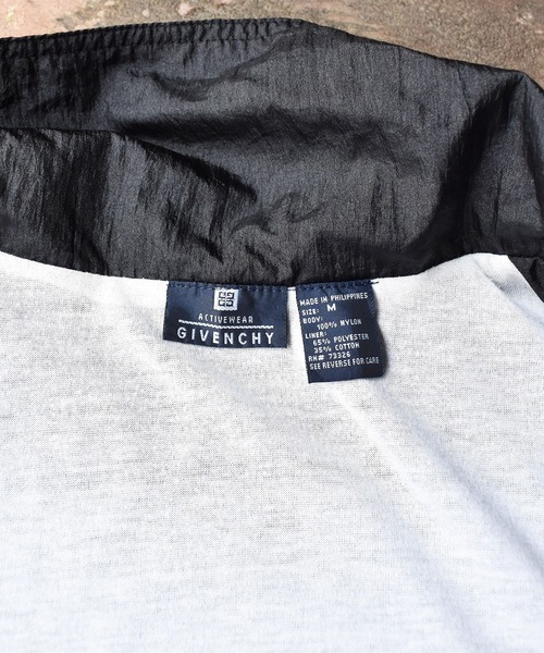 GIVENCHY(ジバンシイ)の「【ヴィンテージ古着】GIVENCHY/ジバンシィ フルジップ ナイロンジャケット(ナイロンジャケット・メンズ・ブラック・MEDIUM)」の8枚目の写真