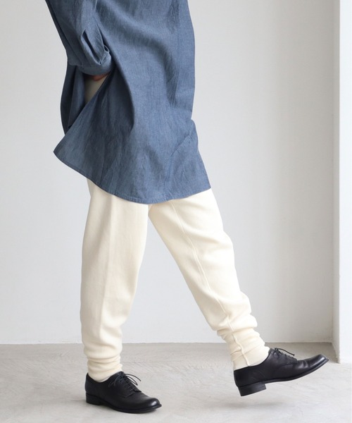 yuni（ユニ　）の「14G gomme knit pants（その他パンツ・レディース・キナリ/ブラック/ベージュ/カーキ・FREE）」の6枚目の写真