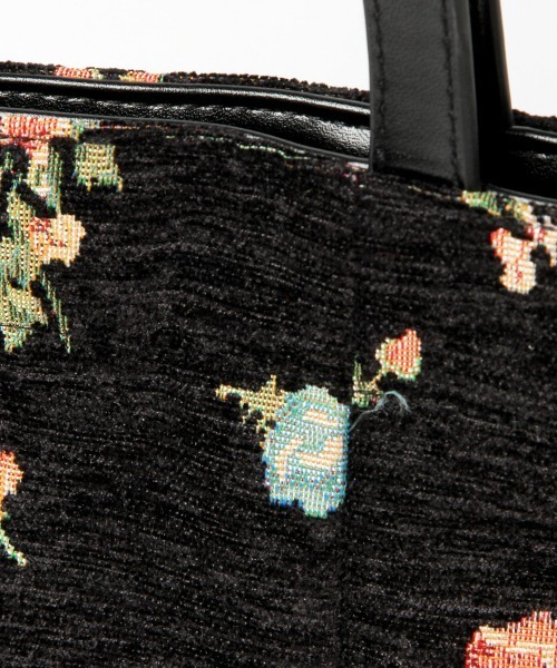 LOWRYS FARM（ローリーズファーム）の「ジャガードトートバッグ　958288（トートバッグ・レディース・アイボリー/ブラック/チャコールグレー・FREE）」の5枚目の写真