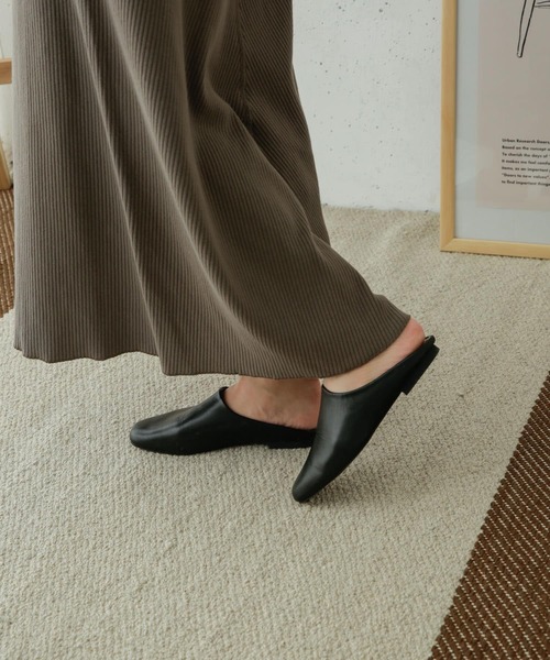 URBAN RESEARCH DOORS(アーバンリサーチドアーズ)の「ソフトレザースリッパ(サンダル・レディース・ブラック・36/37/38)」の7枚目の写真