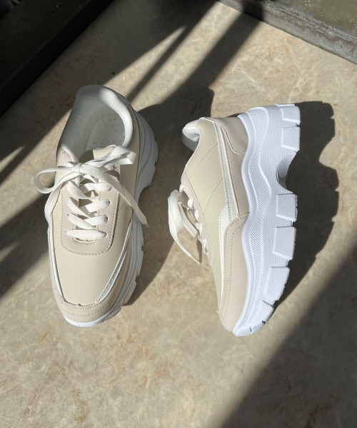 R&E(アールアンドイー)の「【R&E】厚底ダッドスニーカー(スニーカー・レディース・ホワイト/ベージュ・S/M/L/LL)」の1枚目の写真