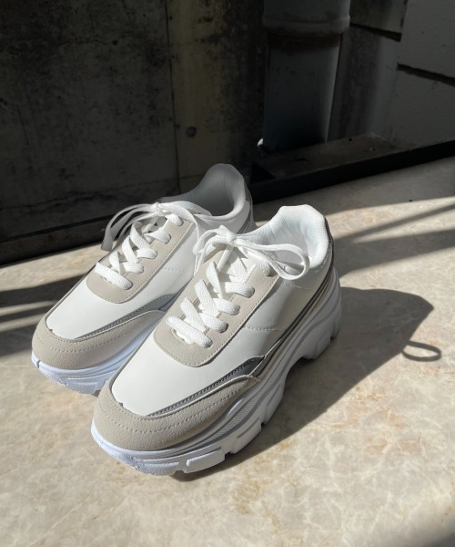 R&E(アールアンドイー)の「【R&E】厚底ダッドスニーカー(スニーカー・レディース・ホワイト/ベージュ・S/M/L/LL)」の3枚目の写真