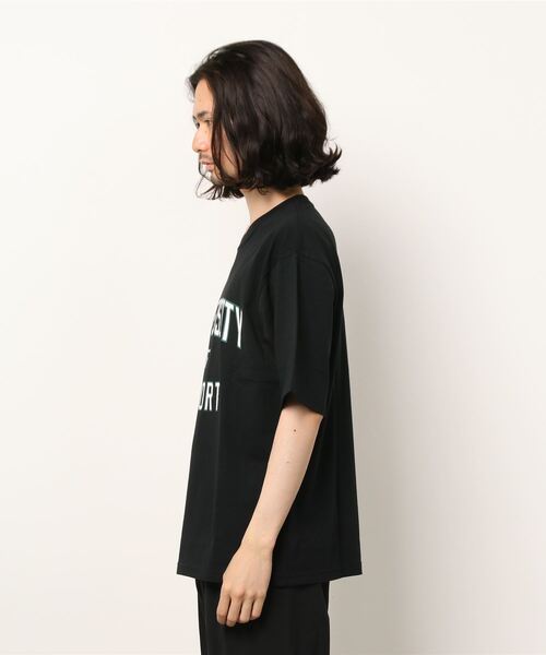 TRAP/U （トラップユー）の「フロント カレッジロゴプリント コットン 半袖 Tシャツ（Tシャツ/カットソー・メンズ・ブラック/ホワイト/ベージュ・M/L）」の12枚目の写真