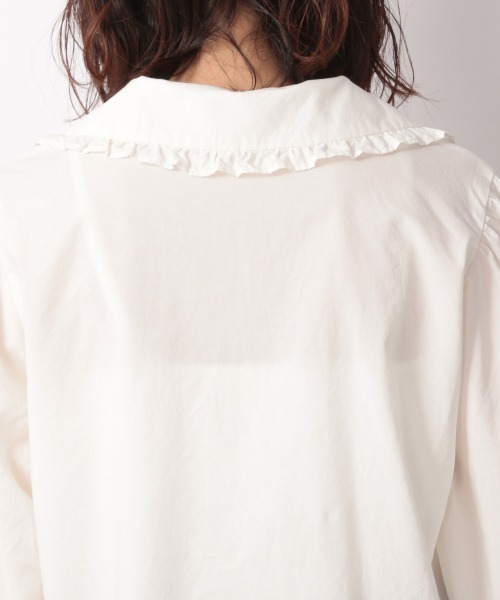 LOWRYS FARM（ローリーズファーム）の「テーラーフリルカラーシャツＬＳ　215274（シャツ/ブラウス・レディース・ブラック/オフホワイト/グレー・FREE）」の11枚目の写真